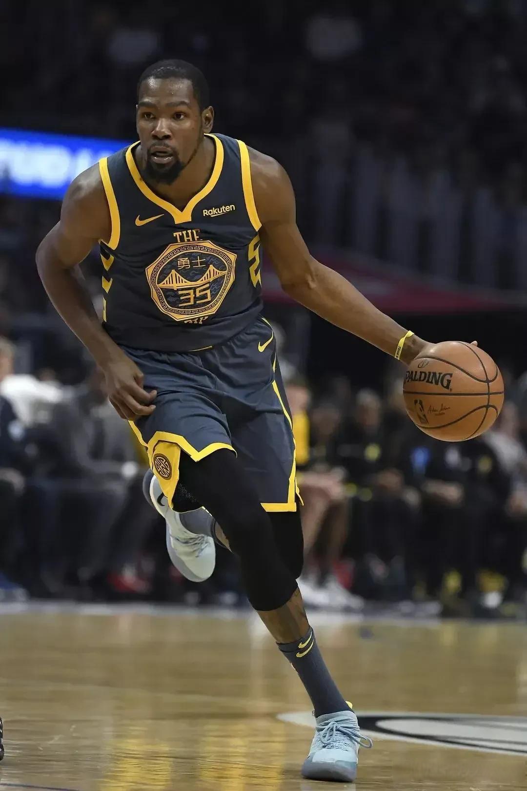 莫耶斯深知 莫耶斯深知