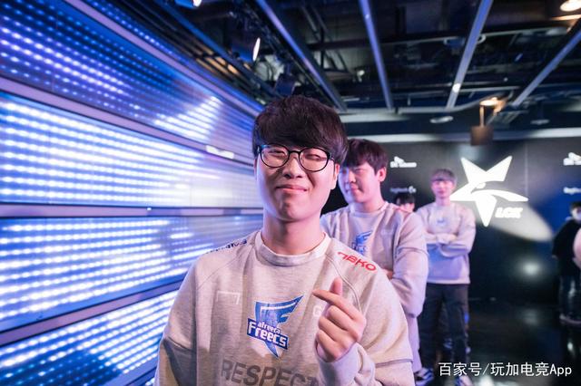 以大幅降薪 以大幅降薪